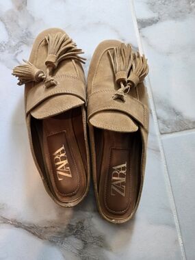 ZARA Tan Suede Tassel Loafers